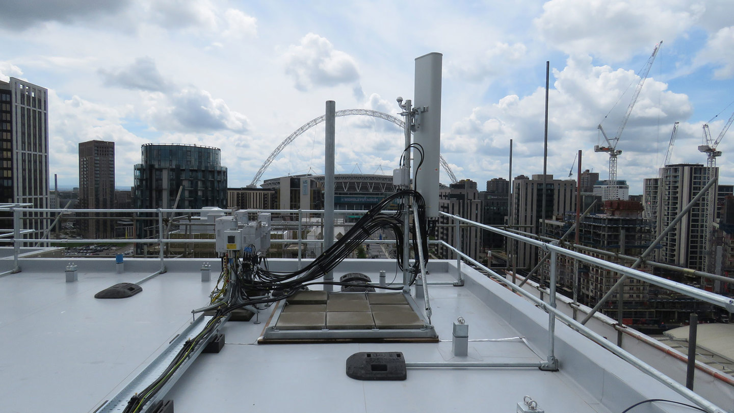 roof top image of communication antenna Crop0
