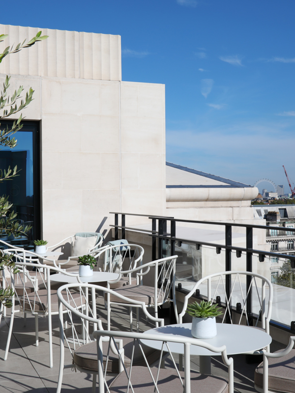 X+Why Fit Out, 1 4 Marble Arch, London 23 63 52